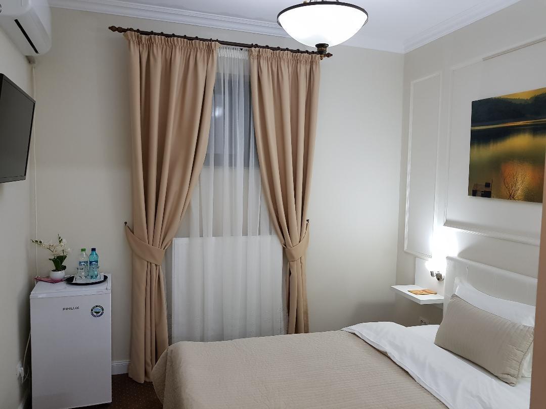 Prestige Hotel ヤシ エクステリア 写真
